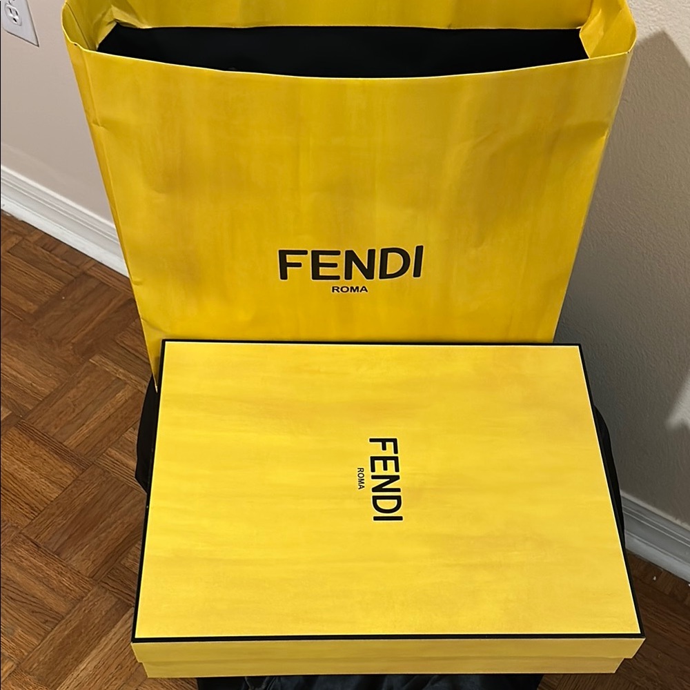 Fendi Yellow Box - Picture 2 of 2